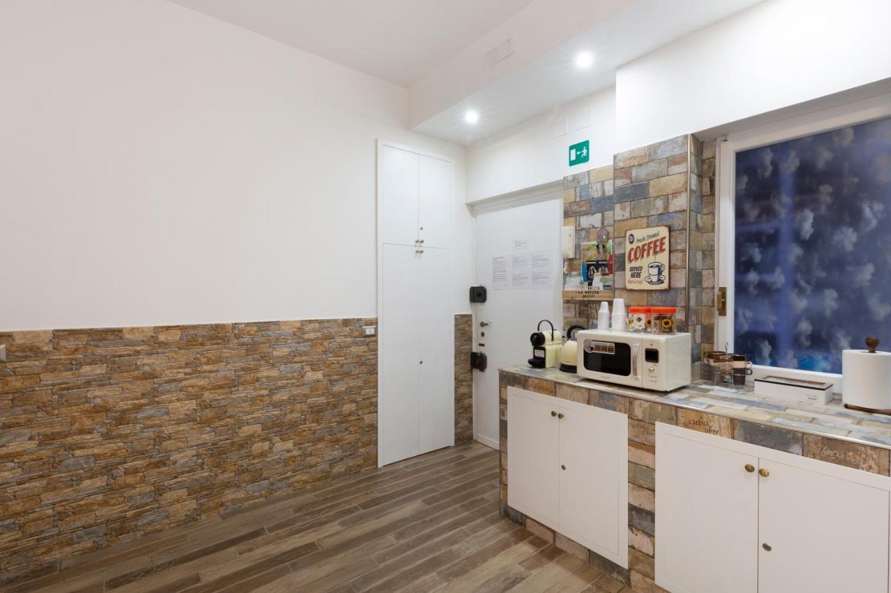 Violetta Hotell Lido di Ostia Eksteriør bilde